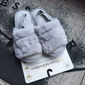 NWT Catherine Malandrino Light Gray Premium Women's Slippers Size M 7/8